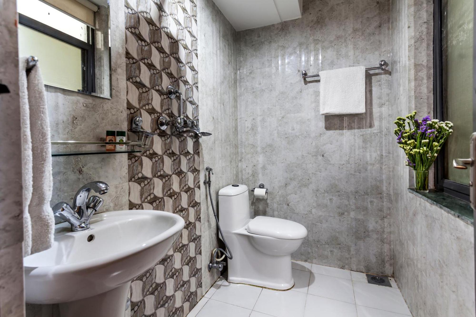 Oyo 123 Hotel Prince Plaza Катманду Екстер'єр фото